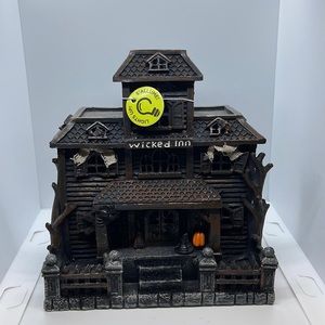 Ashland tiny Wicked Inn Lighted Halloween House